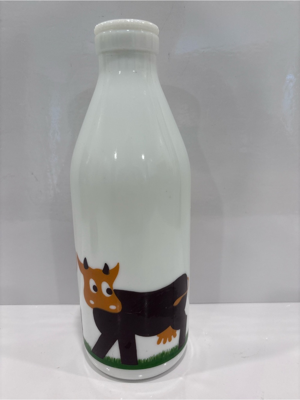 Vintage Milk Glass Cow Carafe Bottle White Opal Glass Farm Kitchen Decor 9.5”